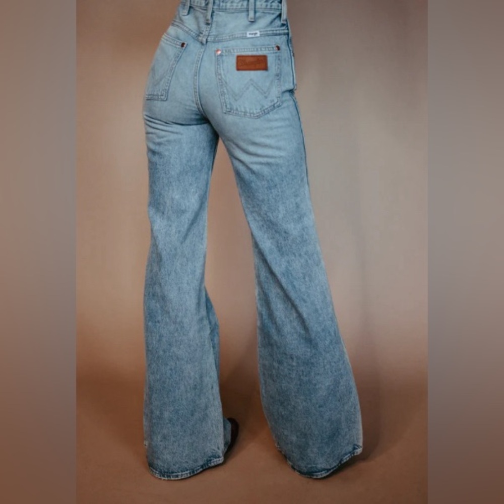 Wrangler Vintage Daytona Sky Flare 💋